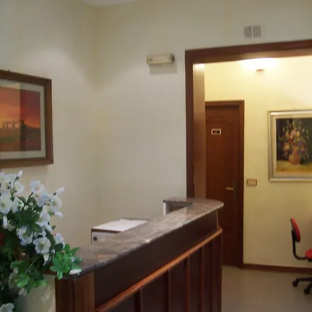 Romeo Hotel 2*