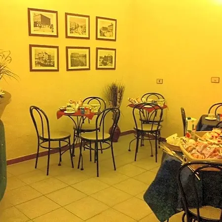Hotel Romeo 2*