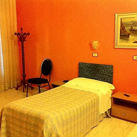 Hotel Romeo