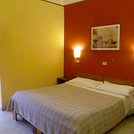 Romeo Hotel 2*