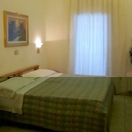 Hotel Romeo 2*